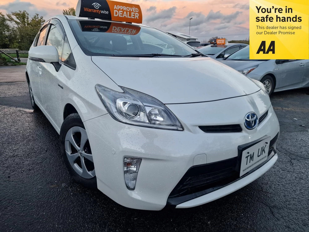 Toyota Prius 1.8 Hybrid 201564 Active T3 5 Seats 2 Keys R White