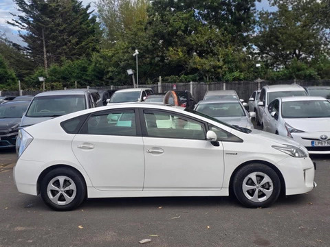 Toyota Prius 1.8 Hybrid 201515 Active T3 5 Seats 2 Keys U White #5