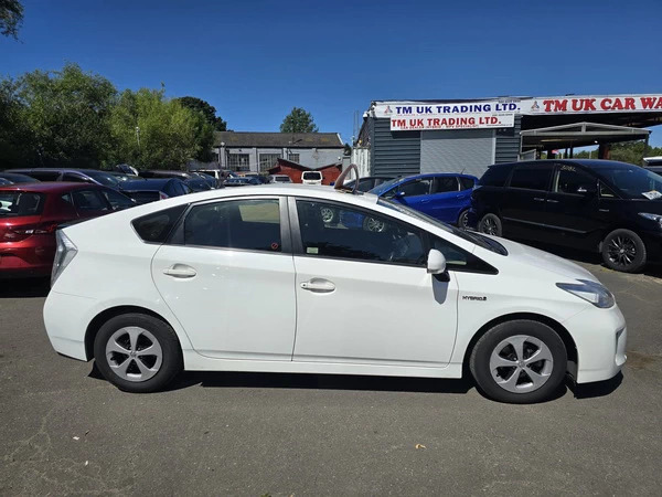 Toyota Prius 1.8 Hybrid 201515 Active T3 5 Seats 2 Keys U White #5