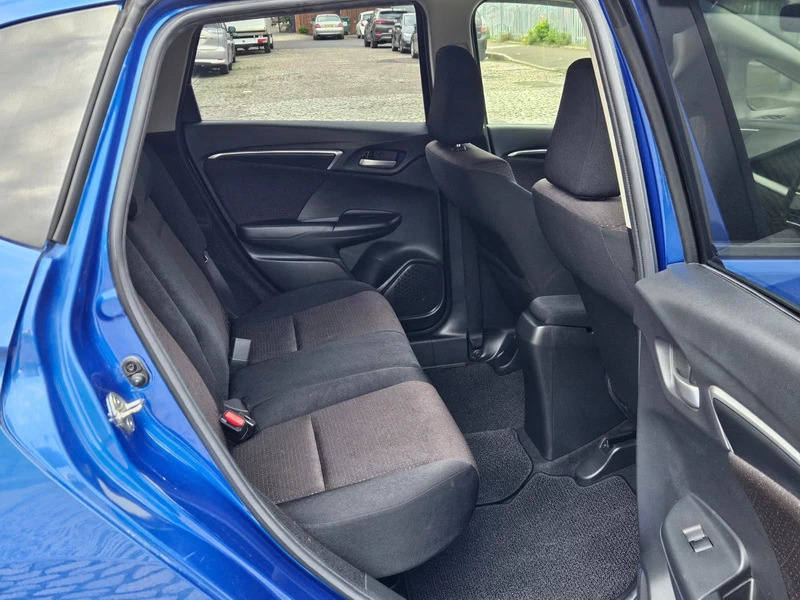 Honda Fit Jazz 1.5C Hybrd 5 Seat, Pearl Silver, Black #10