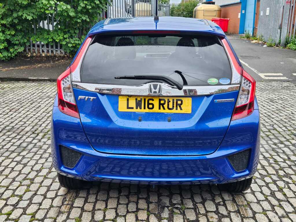 Honda Fit Jazz 1.5C Hybrd 5 Seat, Pearl Silver, Black #8