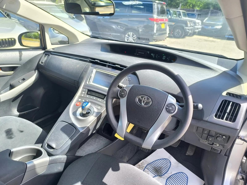 Toyota Prius T4 Black #10