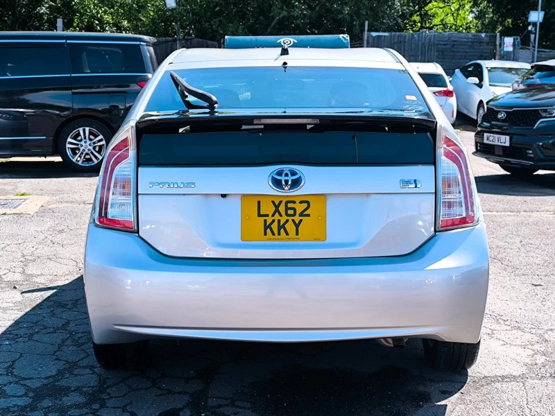 Toyota Prius T4 Black #8