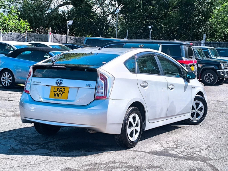 Toyota Prius 1.8 Hybrid 201262 Active 5 Seats Ulez Free Silver #3