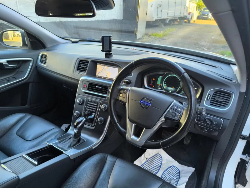 Volvo V60 D4 181 R Design Blue #10