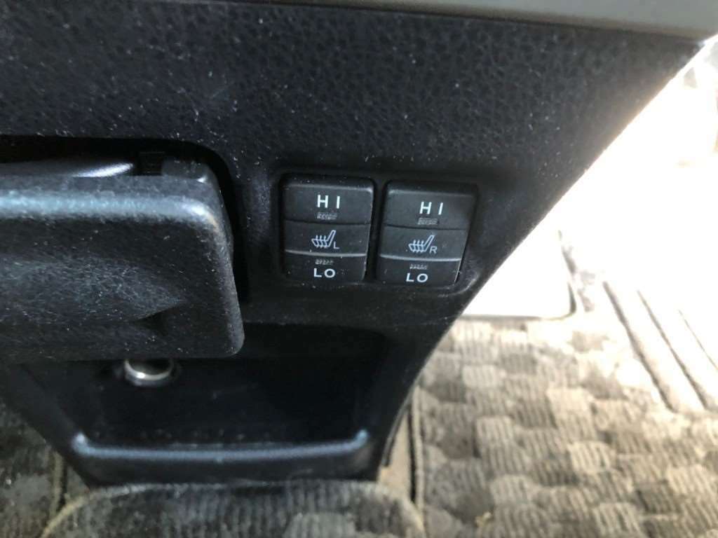 Toyota Voxy Hybrid X Brown #10