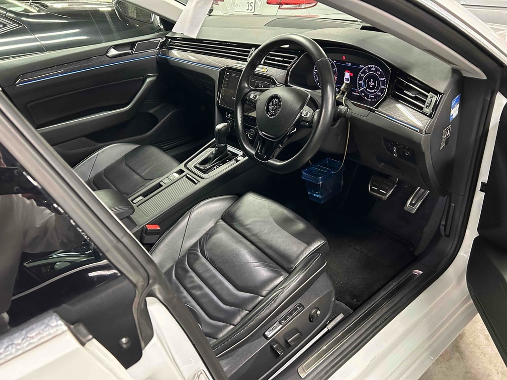 Volkswagen Arteon 2.0 201919 5 Seats Saloon Ulez Free White #3
