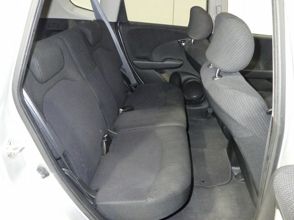 Honda Jazz Fit 1.3 Hybrid 201111 5 Seats Ulez Free Fre Silver #4