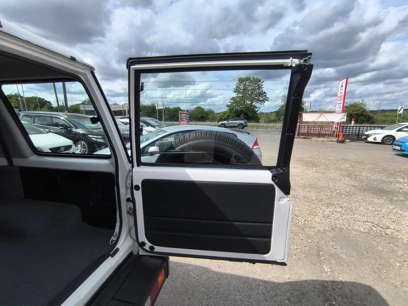 Toyota Land Cruiser Panel Van White #10
