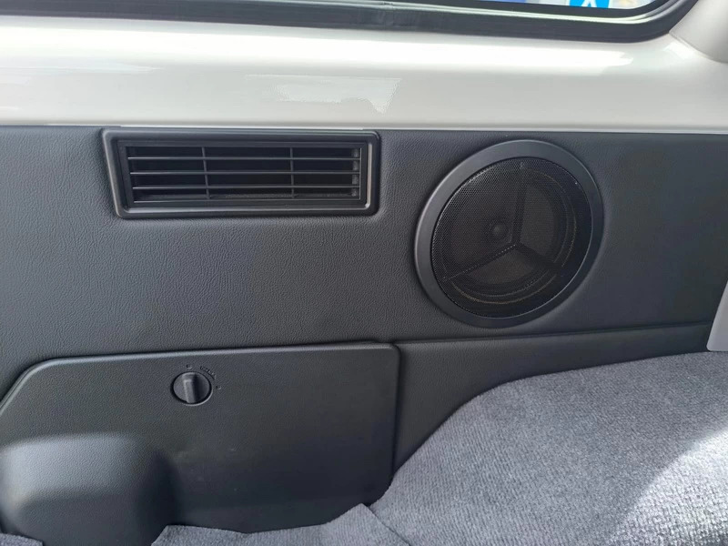 Toyota Land Cruiser Panel Van White #39