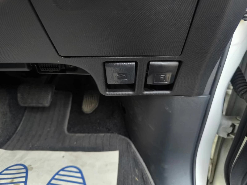 Toyota Estima E-four Hybrid  #30