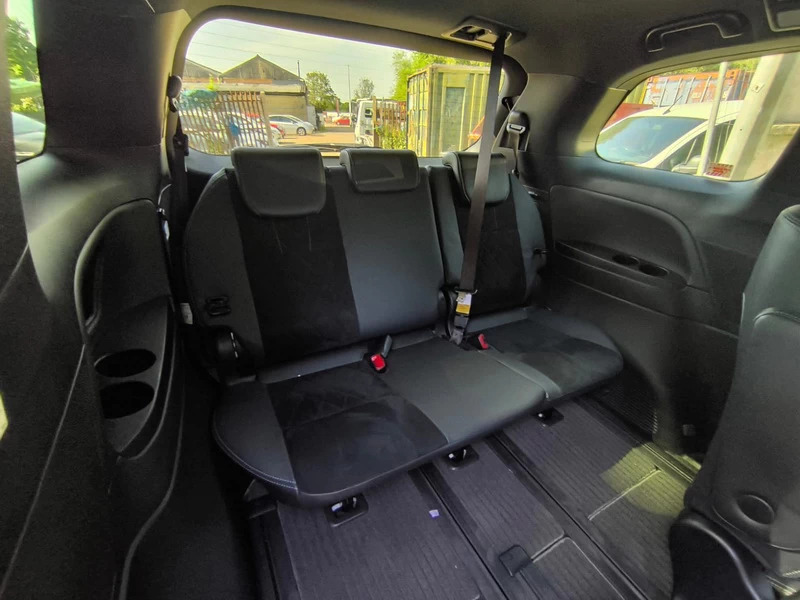 Toyota Estima E-four Hybrid  #13