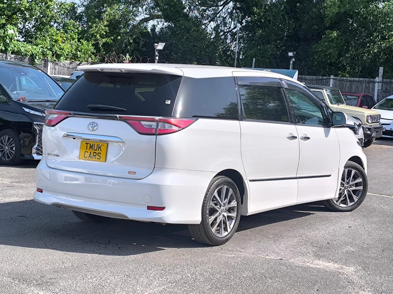 Toyota Estima 2.4 201666 Premium-g Edition 7 Seats White #3