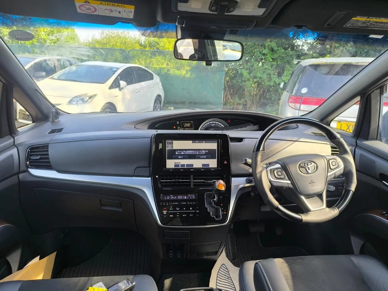 Toyota Estima E-four Hybrid  #15