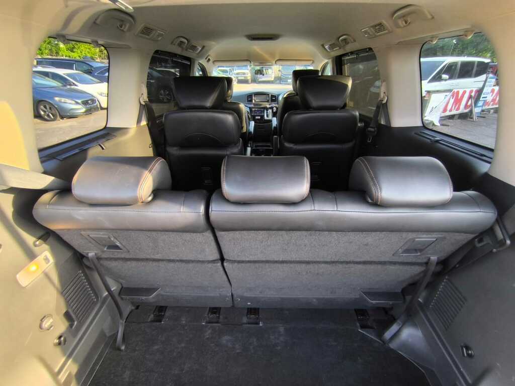Nissan Elgrand 3.5 3.5 Black #28
