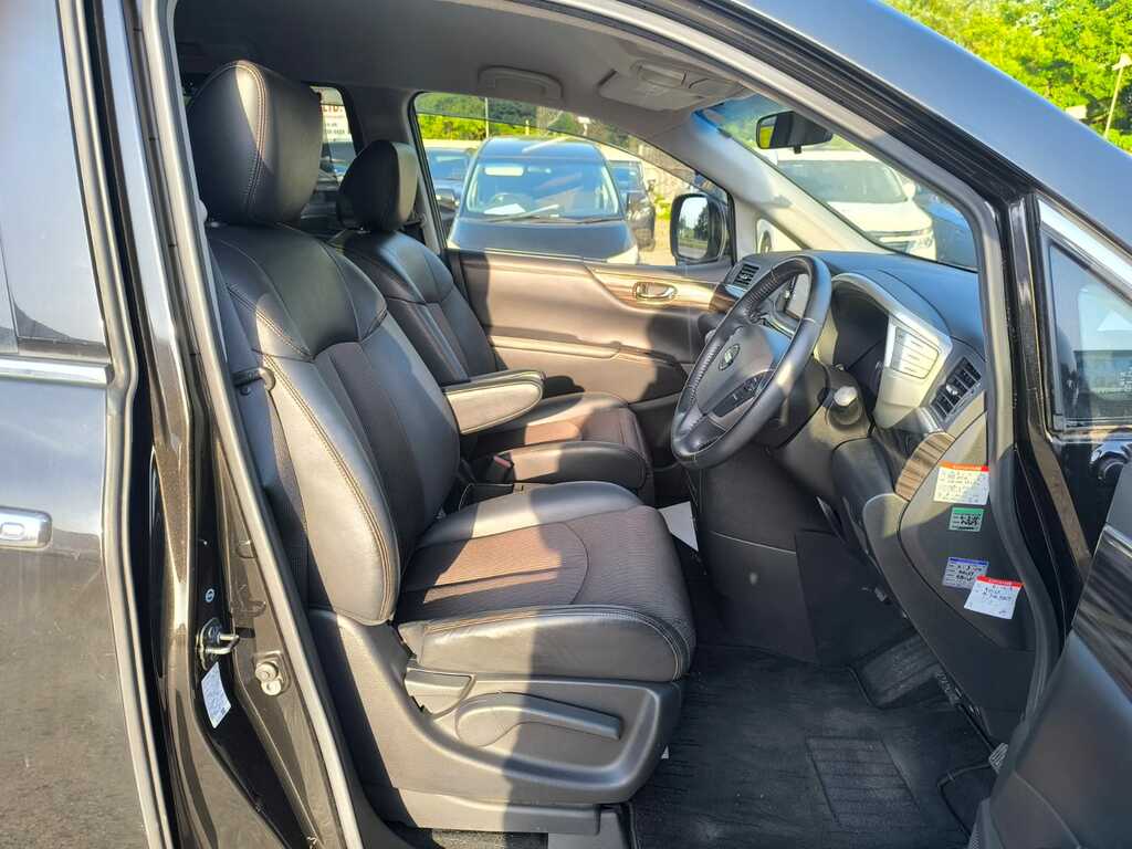 Nissan Elgrand 3.5 3.5 Black #8