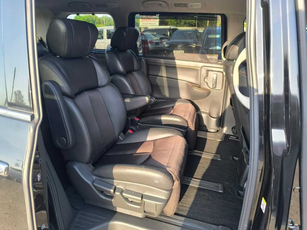 Nissan Elgrand 3.5 3.5 Black #11