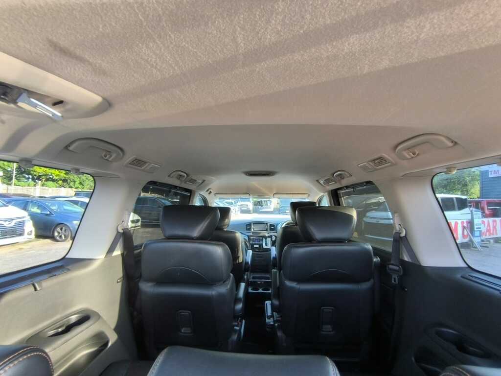 Nissan Elgrand 3.5 3.5 Black #31