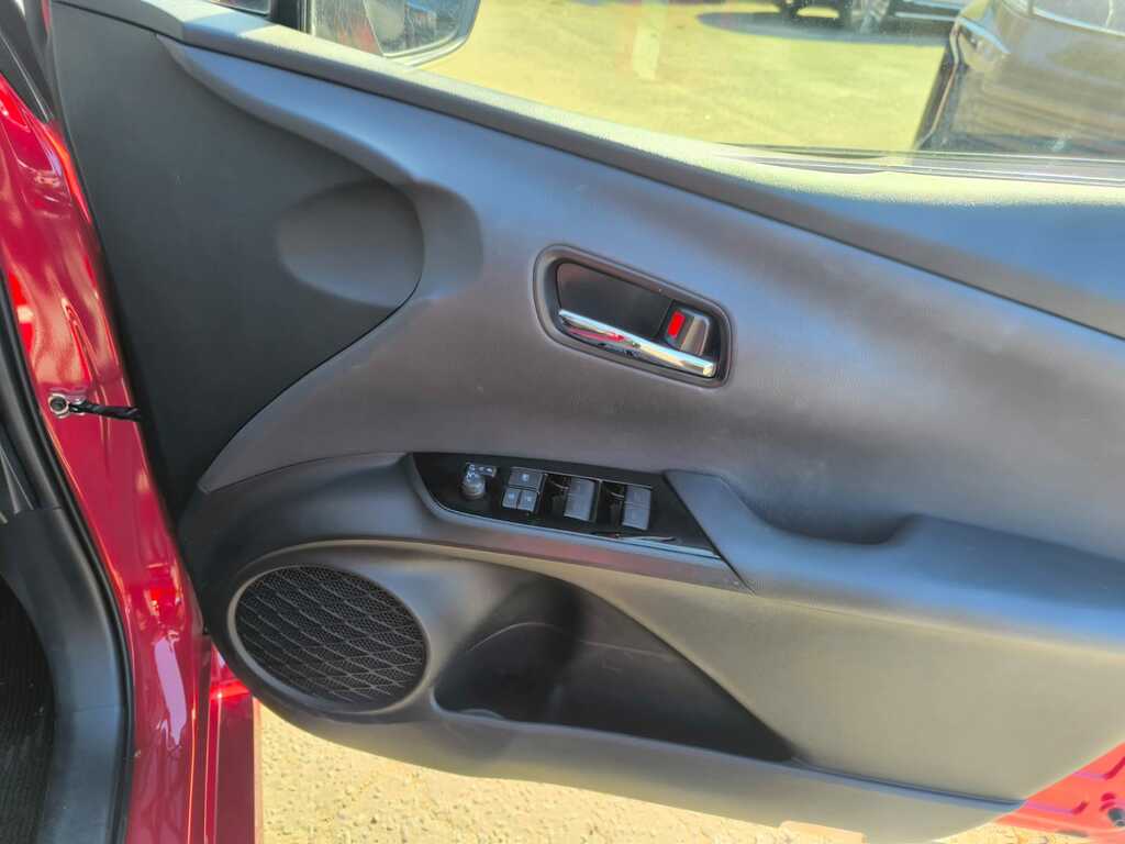 Toyota Prius 1.8 Vvt-i Active 121 Bhp White #27