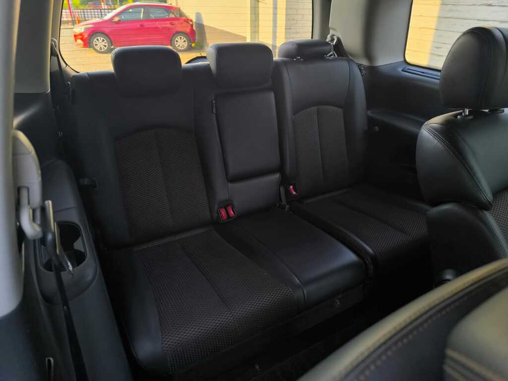 Nissan Elgrand Mpv Purple #12