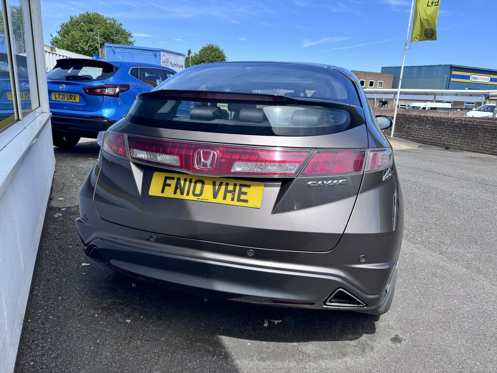 Honda Civic 1.8 I-vtec Es Silver #3