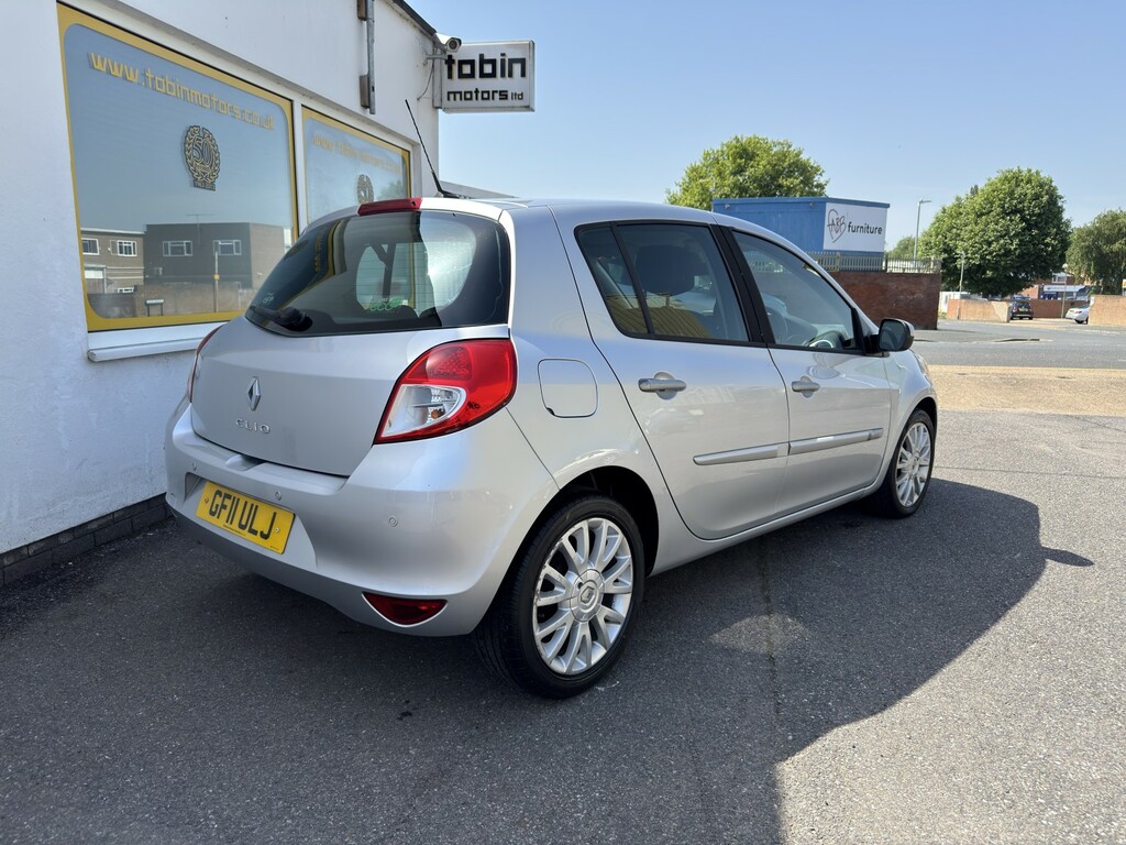 Renault Clio 1.2 Dynamique Tomtom Silver #3