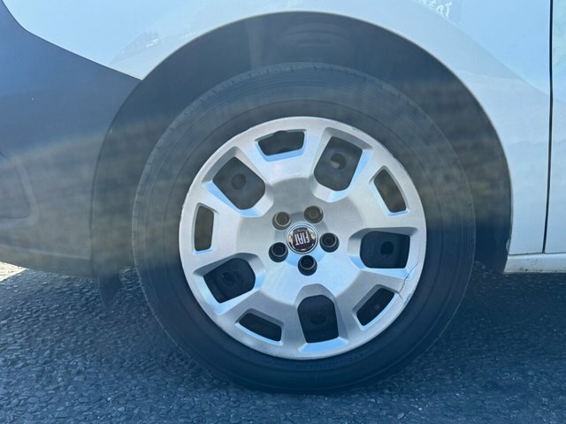 Fiat Doblo 1.6 Multijet 16V 105 Tecnico Van Start Stop White #25