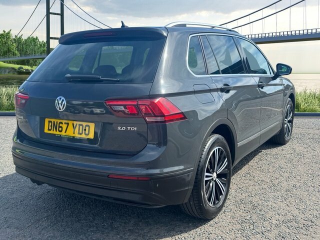 Volkswagen Tiguan 2.0 Tdi Se Navigation Suv Euro 6 DN67YDO Grey #3