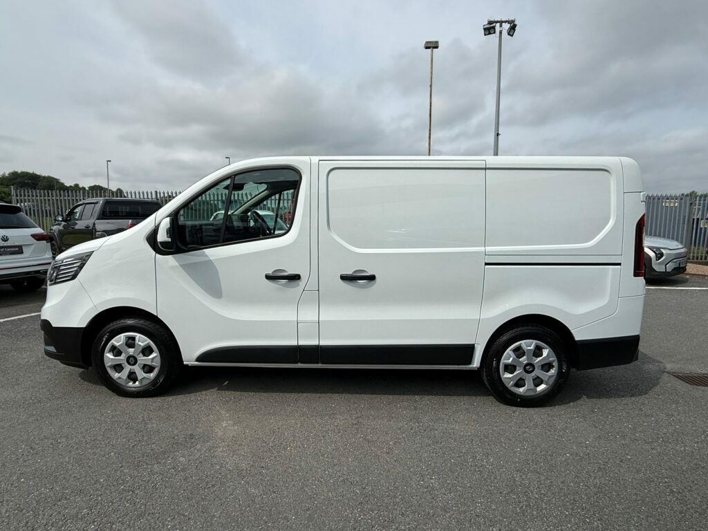 Renault Trafic 2.0 Dci Blue Sl30 Advance Panel Van Man YE25HRC White #4