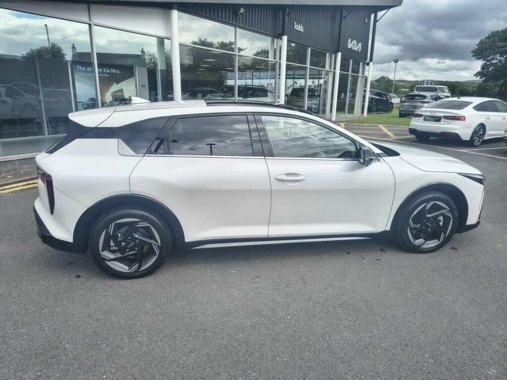 Kia K4 1.0 T-gdi Dct Mhev Gt-line S DYZ8555 White #4
