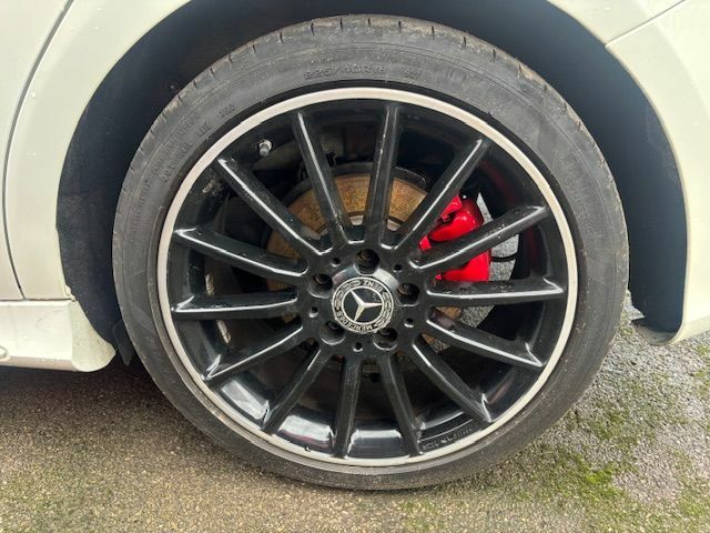 Mercedes-Benz B Class B180d Amg Line Premium M600KLH White #3
