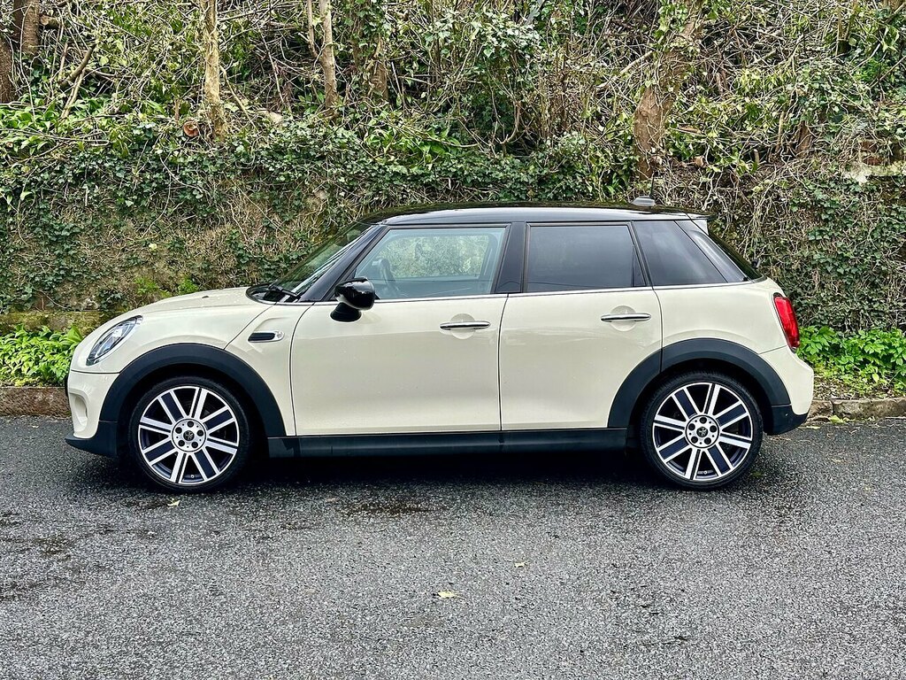 Mini Hatch Cooper Exclusive SB70VDT Brown #3