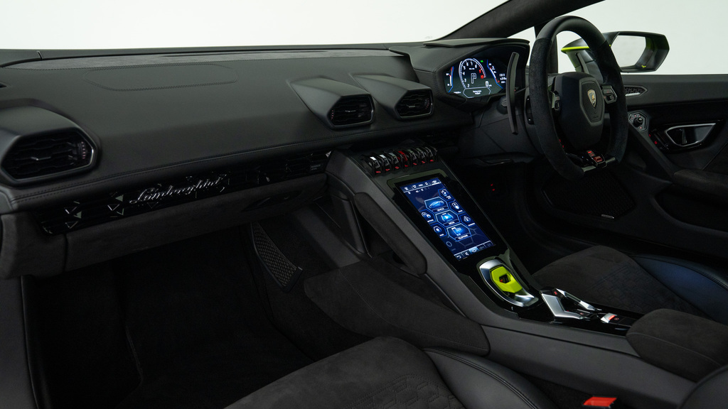 Lamborghini Huracan Sto  #25