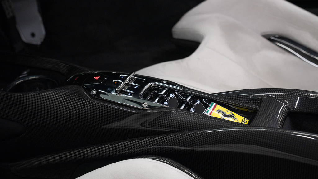 Ferrari Sf90 Spider 4.0T V8 7.9Kwh Convertible Plug-in Hybr Blue #25