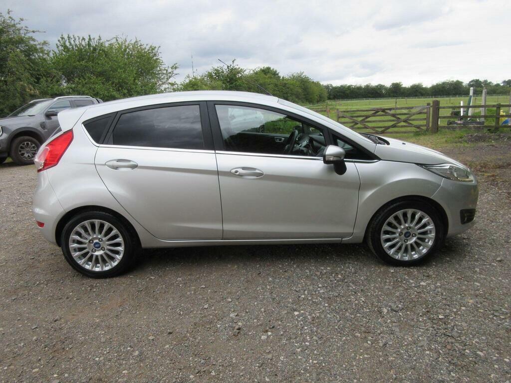 Ford Fiesta 1.0T Ecoboost Titanium Euro 5 S S Silver #4