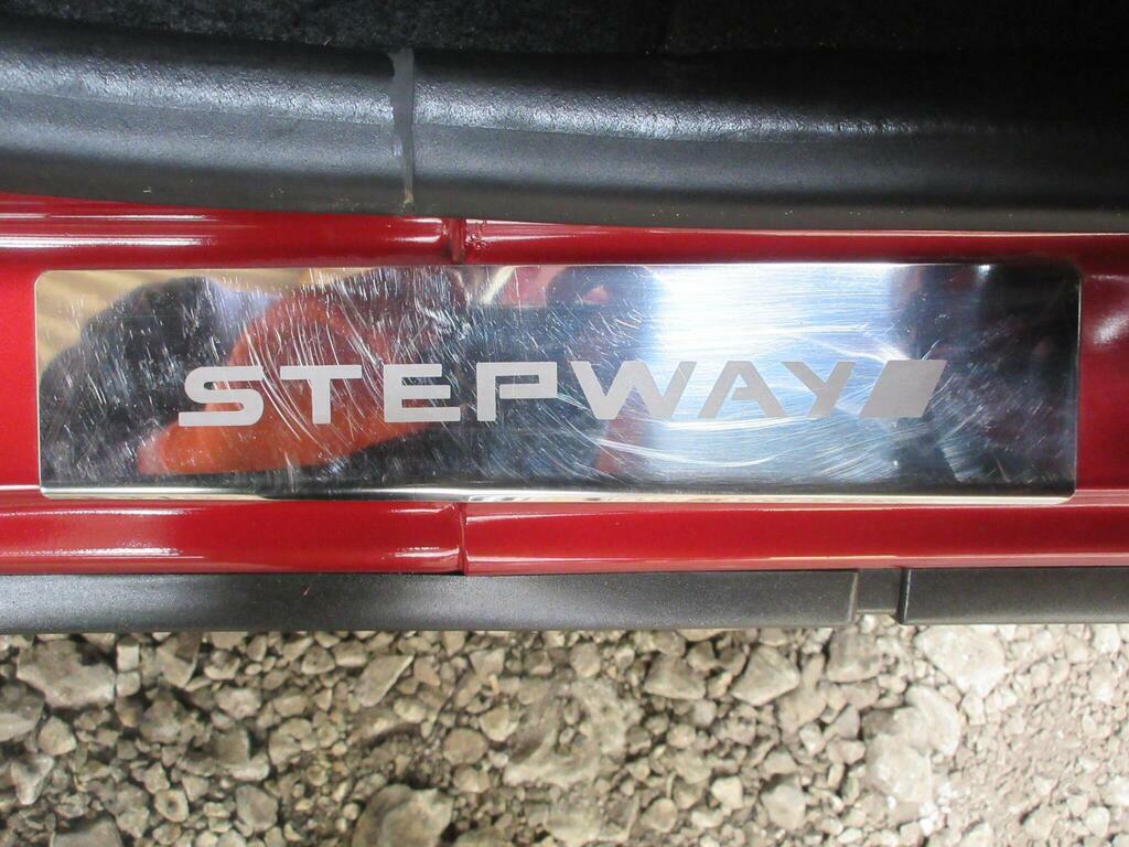 Dacia Sandero Stepway Stepway White #16