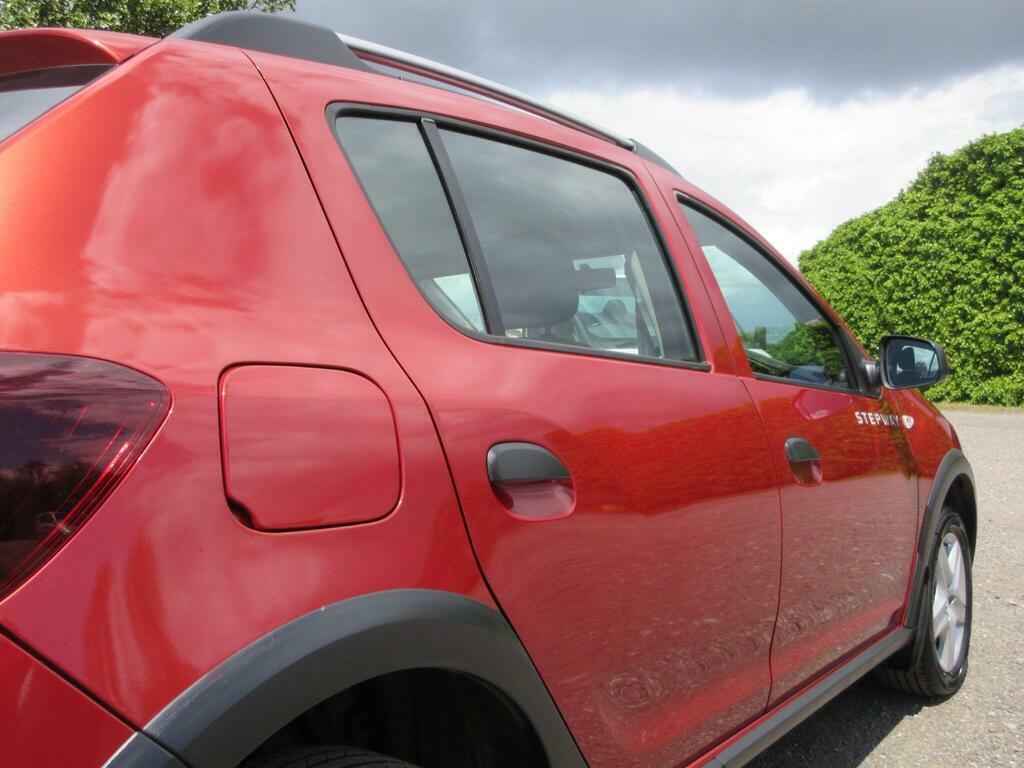 Dacia Sandero Stepway Stepway White #8