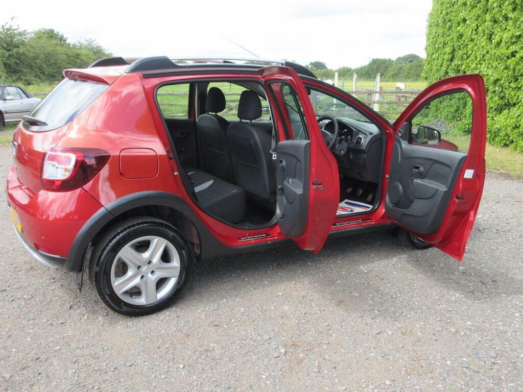 Dacia Sandero Stepway Stepway White #10