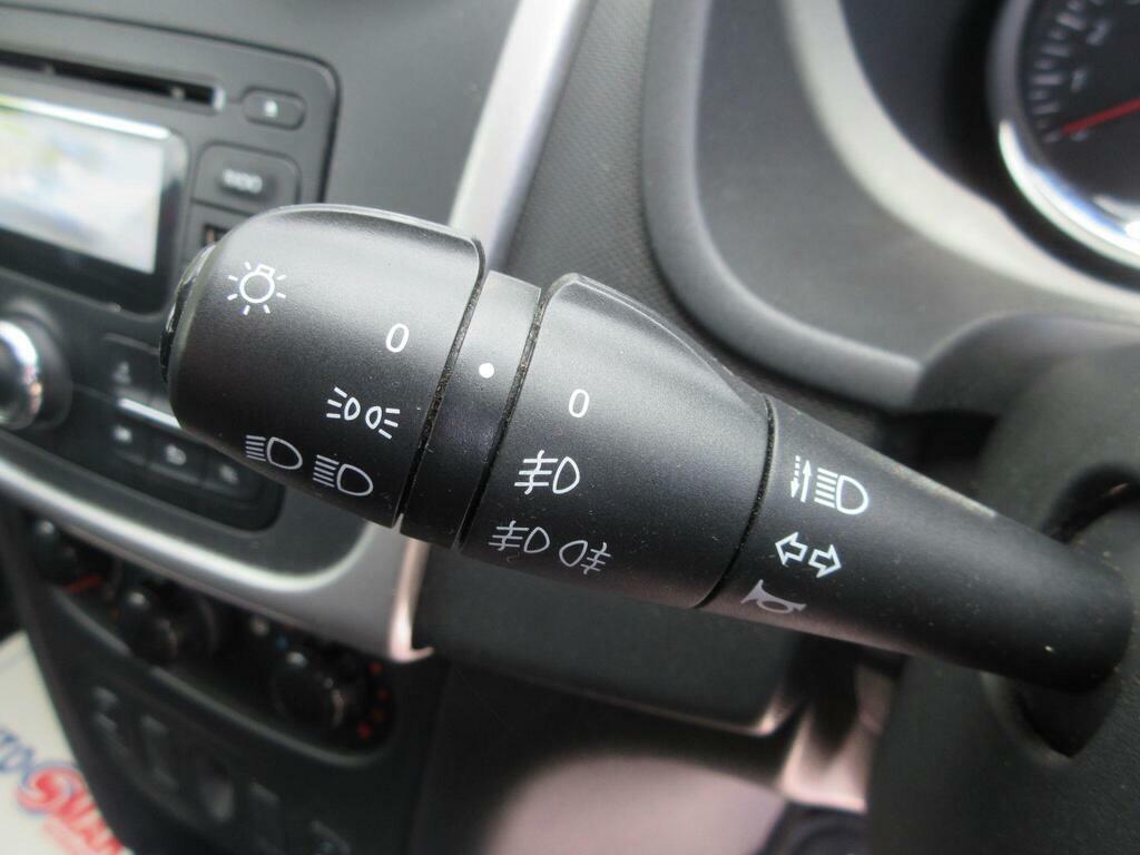 Dacia Sandero Stepway Stepway White #28