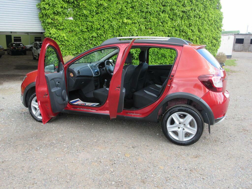 Dacia Sandero Stepway Stepway White #11
