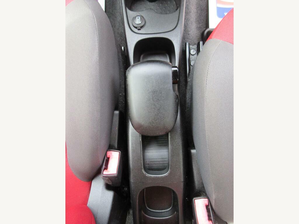 Fiat Panda 0.9 Twinair Lounge Hatchback Dualogic E White #32
