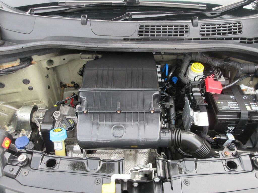 Fiat Panda 0.9 Twinair Lounge Hatchback Dualogic E White #34