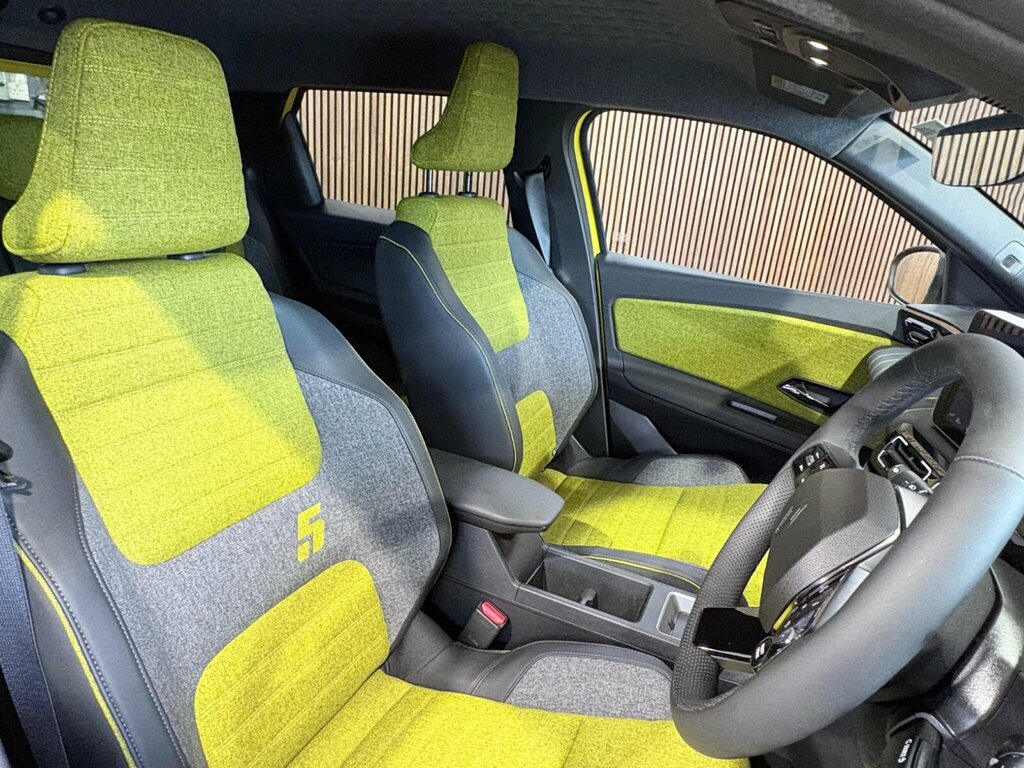 Renault 5 E-Tech 5 110Kw Techno Comfort Range 52Kwh Hatc White #11
