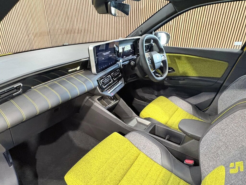 Renault 5 E-Tech 5 110Kw Techno Comfort Range 52Kwh Hatc White #10