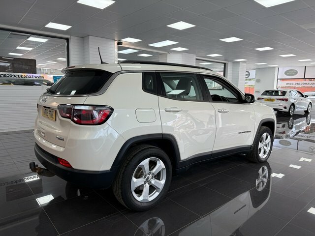 Jeep Compass Suv White #2