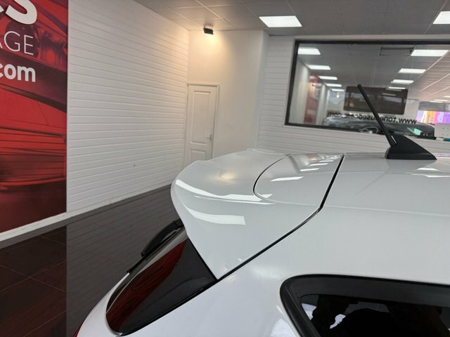 Ford Fiesta Hatchback NG21LXF White #4