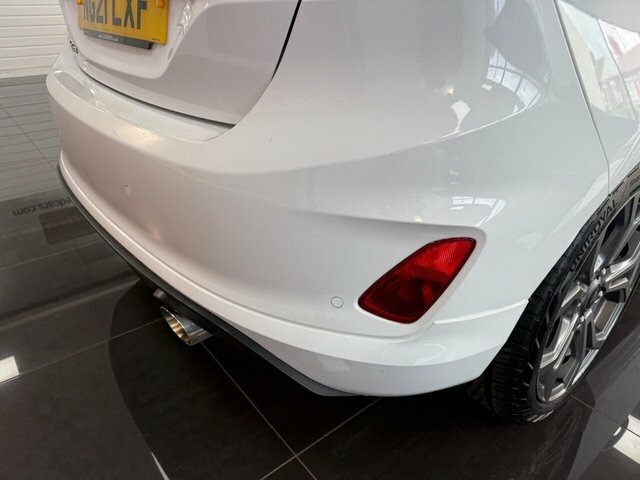 Ford Fiesta Hatchback NG21LXF White #6
