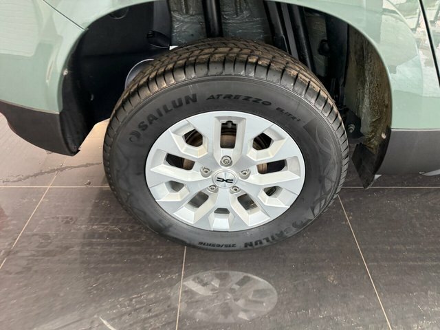Dacia Duster Suv Green #3