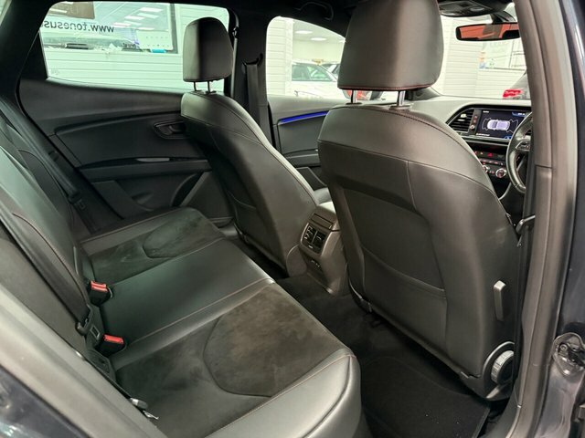 Seat Leon Hatchback Black #3