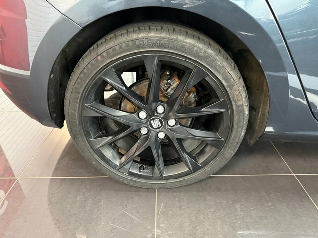 Seat Leon Hatchback Black #2